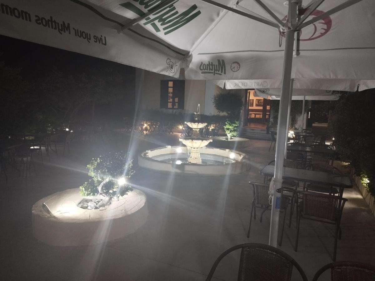 Nymph Hotel Salakos ภายนอก รูปภาพ
