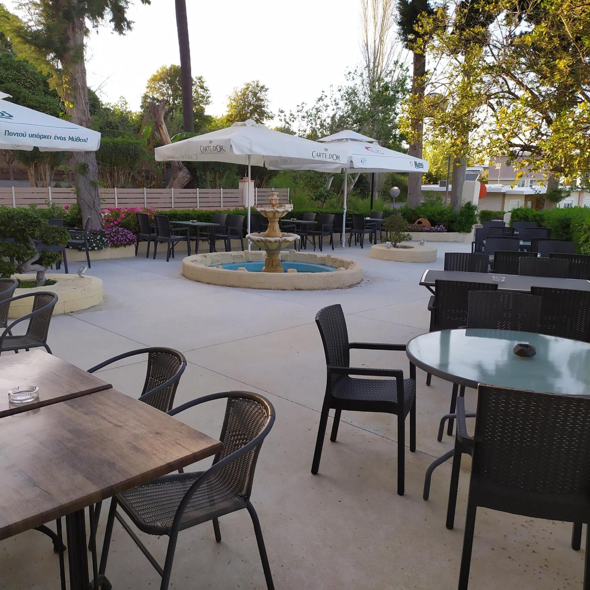 Nymph Hotel Salakos ภายนอก รูปภาพ